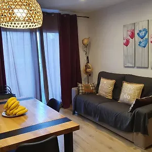 Bonito Piso Frente A La Playa Con Parking Privado. Appartement Empuriabrava